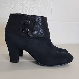 Soft Style Black Vegan Suede Fold Over Side Zip Padded Insole Ankle Boots